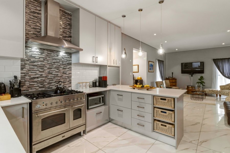 3 Bedroom Property for Sale in Aan de Wijnlanden Western Cape